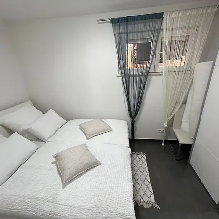 Apartmán Family-friendly With Swimming Pool Pag - 22607 *