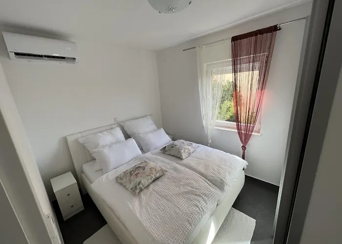 Family-friendly With Swimming Pool Pag - 22607 Apartman *