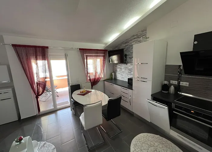 Family-friendly With Swimming Pool Pag - 22607 Apartman Pag Town