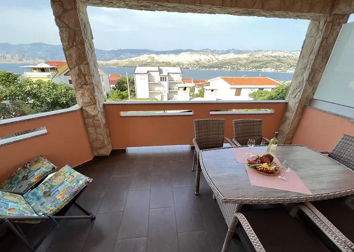 Apartman Family-friendly With Swimming Pool Pag - 22607 Pag Town